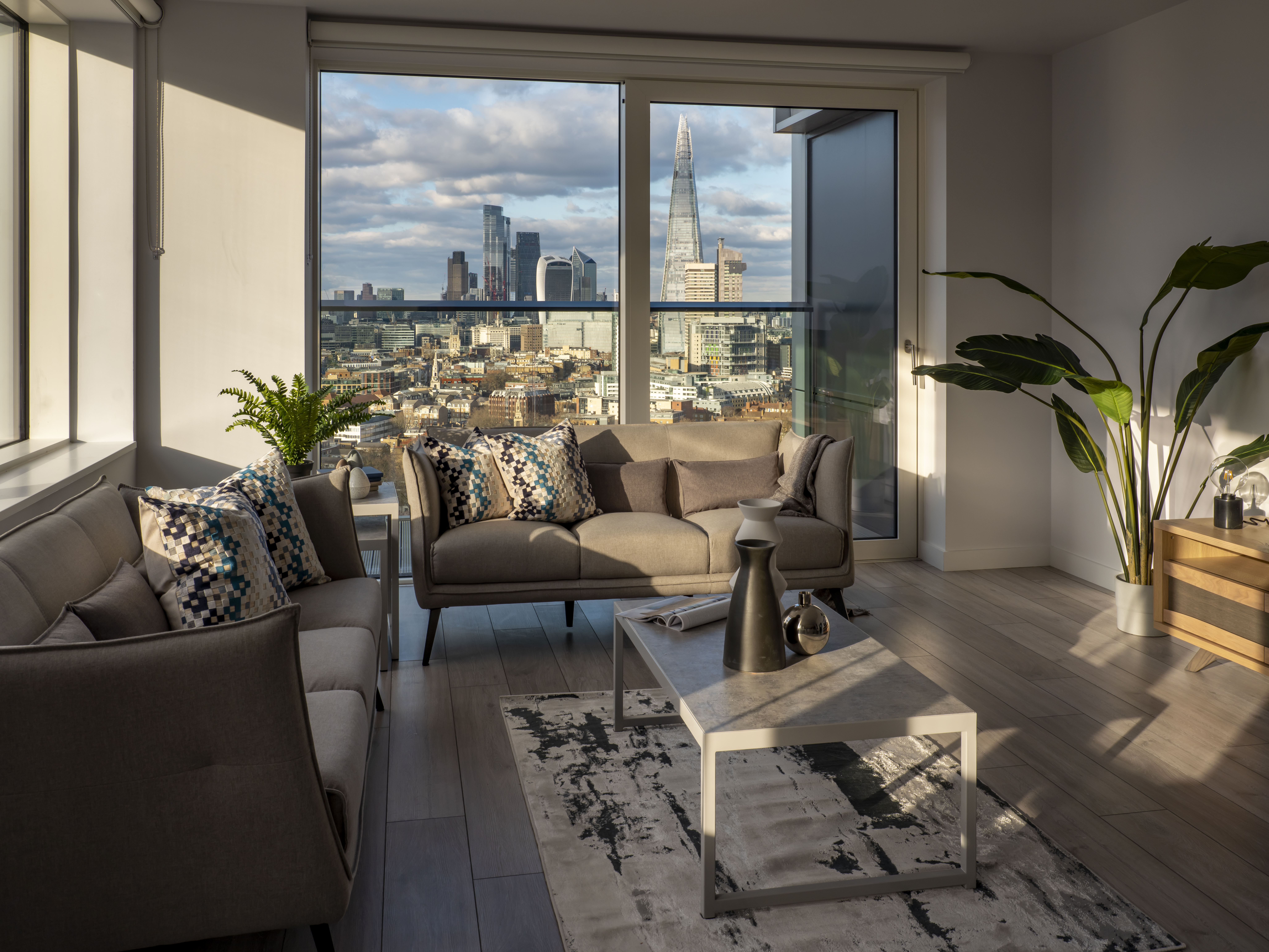 2021_UK_Park_Central_West_Show_Apartment (7).jpg